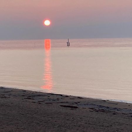 La Plage - Appartement Vue Mer Courseulles-sur-Mer Bagian luar foto