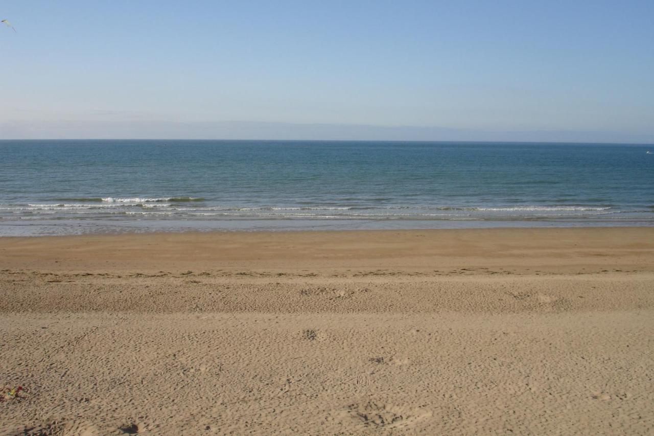 La Plage - Appartement Vue Mer Courseulles-sur-Mer Bagian luar foto