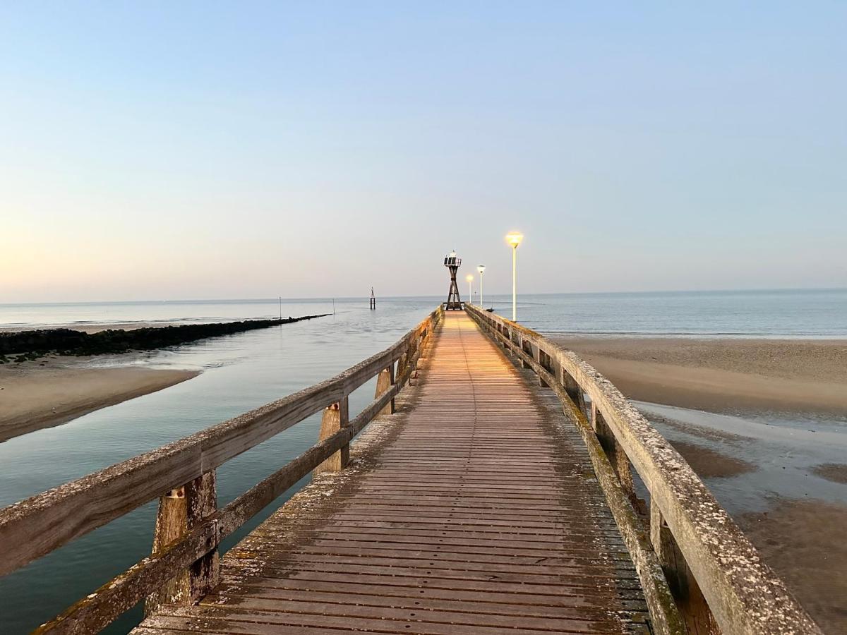 La Plage - Appartement Vue Mer Courseulles-sur-Mer Bagian luar foto