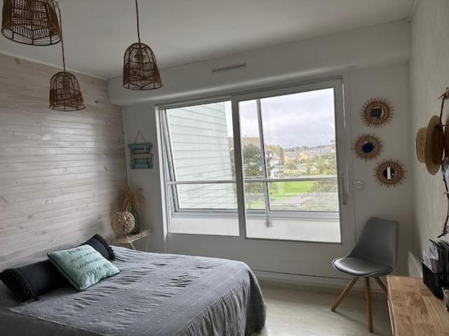 La Plage - Appartement Vue Mer Courseulles-sur-Mer Bagian luar foto